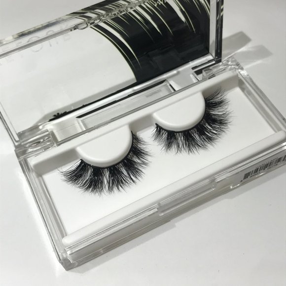 Velour Lashes - Carli Lash w Box